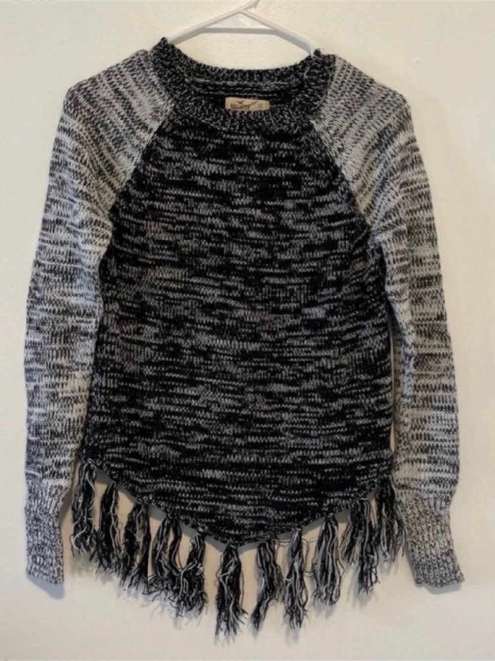 Hollister Grey Fringe Sweater XS Warm Slouchy Cozy